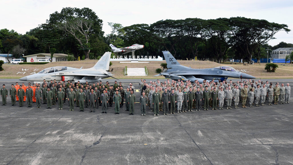How to Join the Philippine Air Force ( Requirements + Salaries)